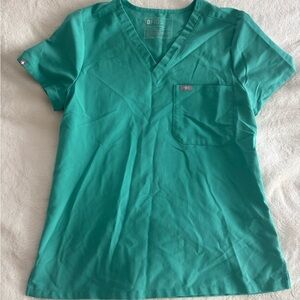Figs Catarina Scrub Top in Surgical Green